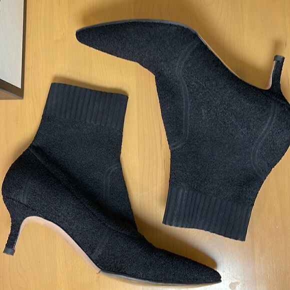 EUC Gianvito Rossi Black Stretch Textured Sock Boot Kitten Heel 39.5/9.5 - Picture 10 of 14